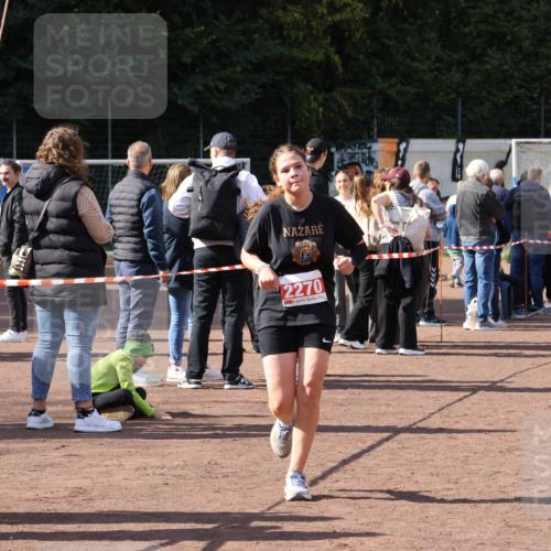 27.09.2026 - 35. Volkslauf durch das schöne Alstertal Strokosch-Dieckow http://msf.ph/oto/10575880 27.09.2026 12:37:32 Ziel 2270 meine-sportfotos.de