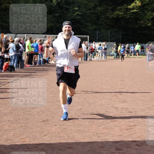 27.09.2026 - 35. Volkslauf durch das schöne Alstertal Strokosch-Dieckow http://msf.ph/oto/10576101 27.09.2026 12:30:25 Ziel 1074, 1104, 2398 meine-sportfotos.de