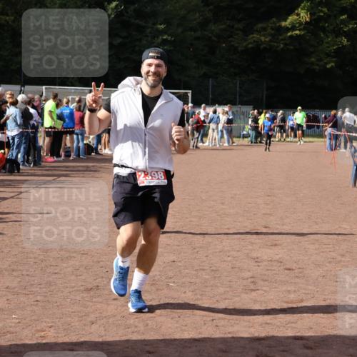 27.09.2026 - 35. Volkslauf durch das schöne Alstertal Strokosch-Dieckow http://msf.ph/oto/10576153 27.09.2026 12:30:25 Ziel 1074, 1104, 2398 meine-sportfotos.de