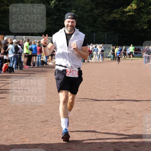 27.09.2026 - 35. Volkslauf durch das schöne Alstertal Strokosch-Dieckow http://msf.ph/oto/10576175 27.09.2026 12:30:25 Ziel 1074, 1104, 2398 meine-sportfotos.de