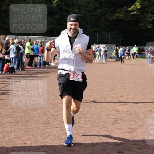 27.09.2026 - 35. Volkslauf durch das schöne Alstertal Strokosch-Dieckow http://msf.ph/oto/10576182 27.09.2026 12:30:25 Ziel 1074, 1104, 2398 meine-sportfotos.de