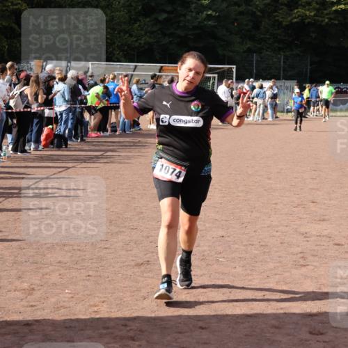 27.09.2026 - 35. Volkslauf durch das schöne Alstertal Strokosch-Dieckow http://msf.ph/oto/10576193 27.09.2026 12:30:27 Ziel 1074, 2398 meine-sportfotos.de
