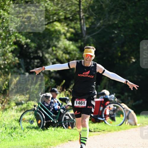 27.09.2026 - 35. Volkslauf durch das schöne Alstertal Dr. Thomas Lammeyer http://msf.ph/oto/10576214 27.09.2026 11:41:55 Laufen 1461, 1 meine-sportfotos.de