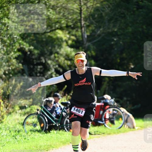 27.09.2026 - 35. Volkslauf durch das schöne Alstertal Dr. Thomas Lammeyer http://msf.ph/oto/10576219 27.09.2026 11:41:55 Laufen 1461 meine-sportfotos.de