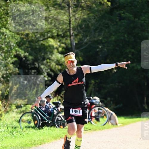 27.09.2026 - 35. Volkslauf durch das schöne Alstertal Dr. Thomas Lammeyer http://msf.ph/oto/10576223 27.09.2026 11:41:56 Laufen 1461, 1 meine-sportfotos.de
