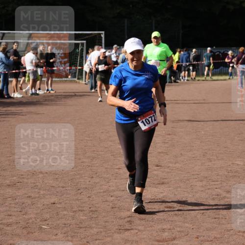 27.09.2026 - 35. Volkslauf durch das schöne Alstertal Strokosch-Dieckow http://msf.ph/oto/10576268 27.09.2026 12:30:38 Ziel 1072, 1647, 2080 meine-sportfotos.de