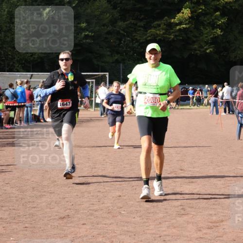 27.09.2026 - 35. Volkslauf durch das schöne Alstertal Strokosch-Dieckow http://msf.ph/oto/10576366 27.09.2026 12:30:44 Ziel 1072, 1647, 2080, 2230, 2234 meine-sportfotos.de