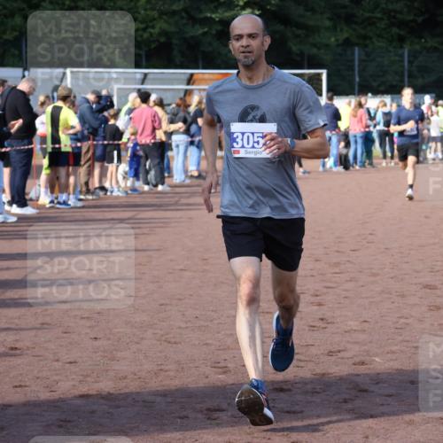 27.09.2026 - 35. Volkslauf durch das schöne Alstertal Strokosch-Dieckow http://msf.ph/oto/10576387 27.09.2026 11:19:56 Ziel 3057, 3978 meine-sportfotos.de