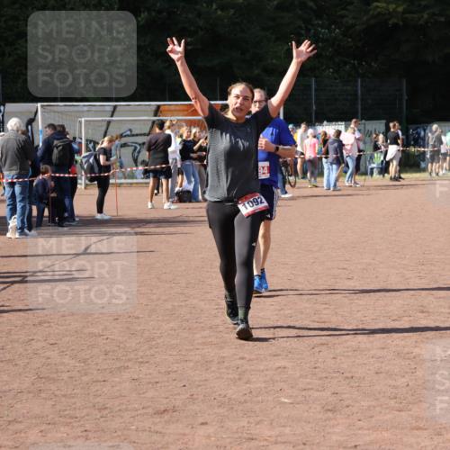 27.09.2026 - 35. Volkslauf durch das schöne Alstertal Strokosch-Dieckow http://msf.ph/oto/10576397 27.09.2026 12:38:29 Ziel 1092, 2194 meine-sportfotos.de