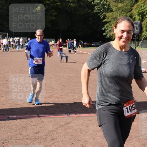 27.09.2026 - 35. Volkslauf durch das schöne Alstertal Strokosch-Dieckow http://msf.ph/oto/10576459 27.09.2026 12:38:32 Ziel 1092, 2194 meine-sportfotos.de