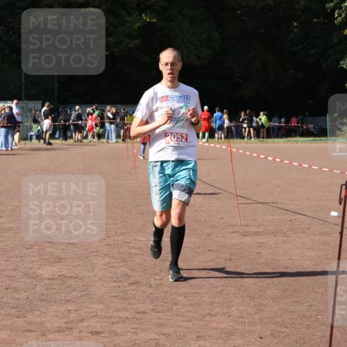27.09.2026 - 35. Volkslauf durch das schöne Alstertal Strokosch-Dieckow http://msf.ph/oto/10576508 27.09.2026 12:38:55 Ziel 2052 meine-sportfotos.de