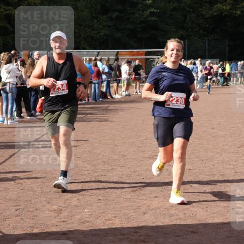 27.09.2026 - 35. Volkslauf durch das schöne Alstertal Strokosch-Dieckow http://msf.ph/oto/10576531 27.09.2026 12:30:47 Ziel 1647, 2080, 2230, 2234 meine-sportfotos.de