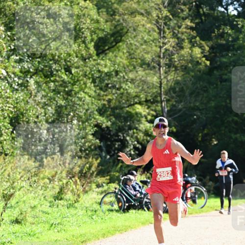 27.09.2026 - 35. Volkslauf durch das schöne Alstertal Dr. Thomas Lammeyer http://msf.ph/oto/10576631 27.09.2026 11:45:35 Laufen 2982, 1616 meine-sportfotos.de