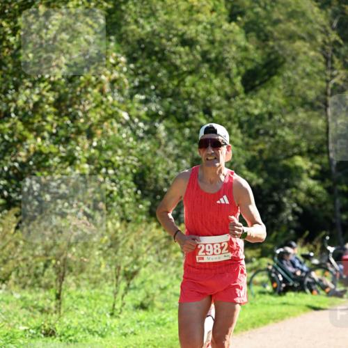 27.09.2026 - 35. Volkslauf durch das schöne Alstertal Dr. Thomas Lammeyer http://msf.ph/oto/10576643 27.09.2026 11:45:36 Laufen 2982 meine-sportfotos.de
