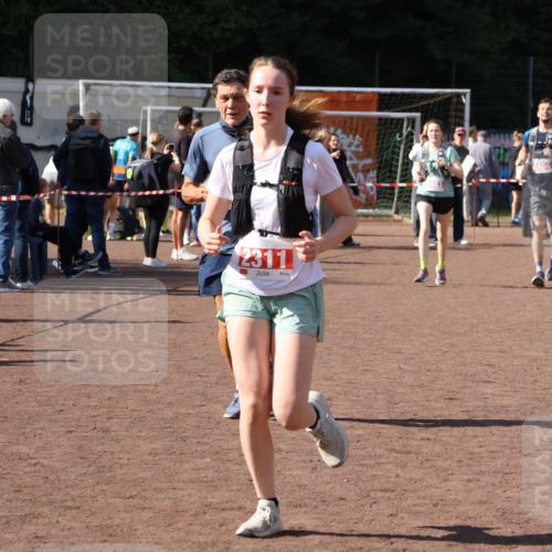 27.09.2026 - 35. Volkslauf durch das schöne Alstertal Strokosch-Dieckow http://msf.ph/oto/10576723 27.09.2026 12:39:44 Ziel 2079, 2311, 2483, 2484 meine-sportfotos.de