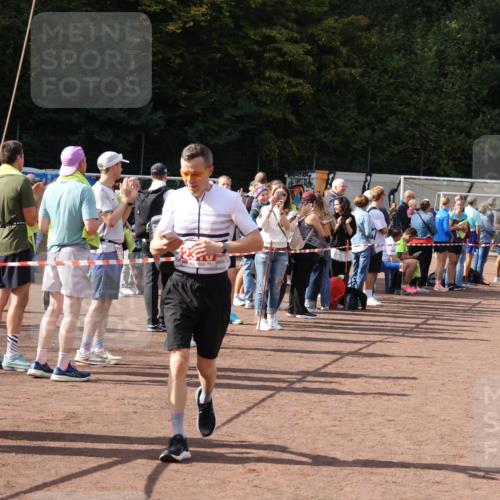 27.09.2026 - 35. Volkslauf durch das schöne Alstertal Strokosch-Dieckow http://msf.ph/oto/10576780 27.09.2026 12:31:15 Ziel 1086, 1649, 2011, 2012, 2013, 2198, 2310 meine-sportfotos.de