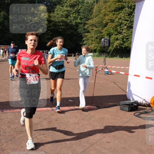 27.09.2026 - 35. Volkslauf durch das schöne Alstertal Strokosch-Dieckow http://msf.ph/oto/10576939 27.09.2026 12:31:19 Ziel 1086, 1649, 2011, 2012, 2013, 2198, 2310 meine-sportfotos.de