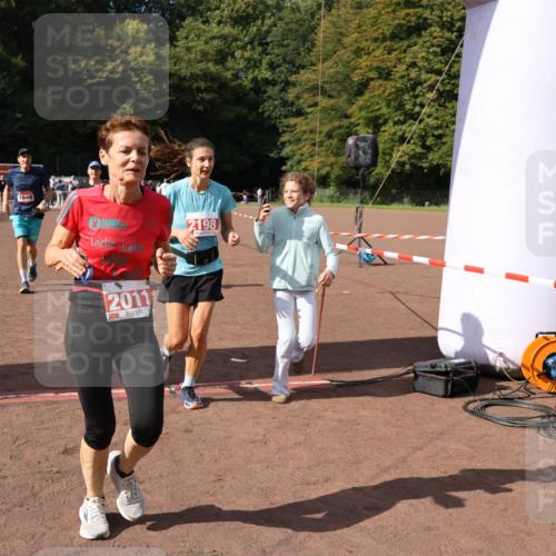 27.09.2026 - 35. Volkslauf durch das schöne Alstertal Strokosch-Dieckow http://msf.ph/oto/10576953 27.09.2026 12:31:20 Ziel 1086, 1649, 2011, 2012, 2013, 2198, 2310 meine-sportfotos.de