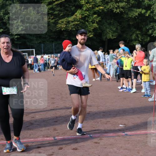 27.09.2026 - 35. Volkslauf durch das schöne Alstertal Strokosch-Dieckow http://msf.ph/oto/10577158 27.09.2026 11:19:48 Ziel 3057, 3211, 3343, 3964, 3965, 4084 meine-sportfotos.de