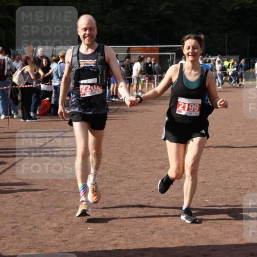 27.09.2026 - 35. Volkslauf durch das schöne Alstertal Strokosch-Dieckow http://msf.ph/oto/10577248 27.09.2026 12:31:46 Ziel 1652, 2199, 2202 meine-sportfotos.de