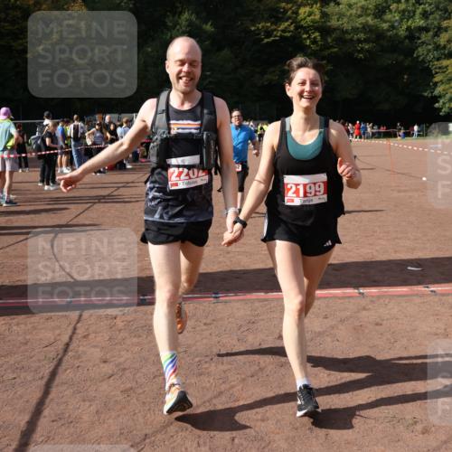 27.09.2026 - 35. Volkslauf durch das schöne Alstertal Strokosch-Dieckow http://msf.ph/oto/10577311 27.09.2026 12:31:47 Ziel 1652, 2199, 2202 meine-sportfotos.de