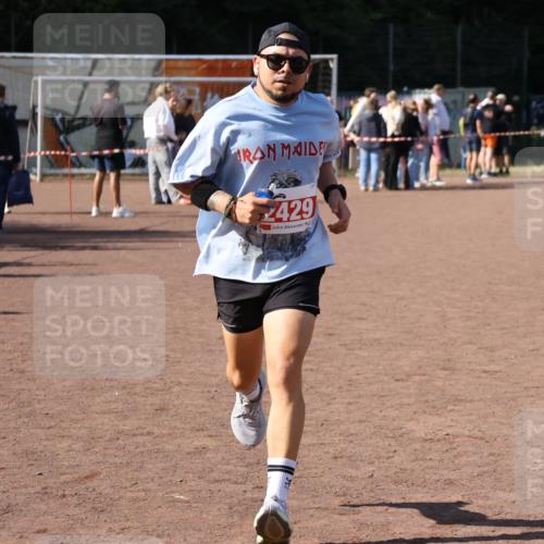 27.09.2026 - 35. Volkslauf durch das schöne Alstertal Strokosch-Dieckow http://msf.ph/oto/10577427 27.09.2026 12:42:10 Ziel 2429 meine-sportfotos.de