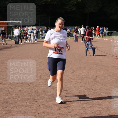 27.09.2026 - 35. Volkslauf durch das schöne Alstertal Strokosch-Dieckow http://msf.ph/oto/10577428 27.09.2026 12:31:59 Ziel 1094 meine-sportfotos.de