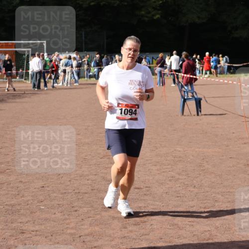 27.09.2026 - 35. Volkslauf durch das schöne Alstertal Strokosch-Dieckow http://msf.ph/oto/10577443 27.09.2026 12:31:59 Ziel 1094 meine-sportfotos.de