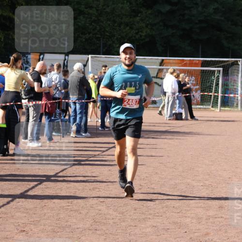 27.09.2026 - 35. Volkslauf durch das schöne Alstertal Strokosch-Dieckow http://msf.ph/oto/10577669 27.09.2026 12:43:15 Ziel 2487 meine-sportfotos.de