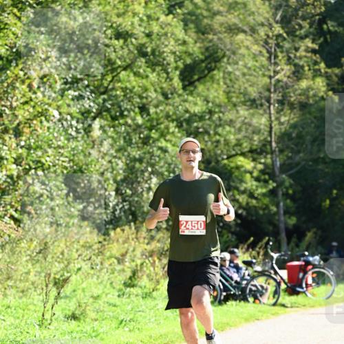 27.09.2026 - 35. Volkslauf durch das schöne Alstertal Dr. Thomas Lammeyer http://msf.ph/oto/10577688 27.09.2026 11:54:59 Laufen 2450 meine-sportfotos.de