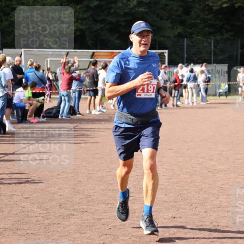 27.09.2026 - 35. Volkslauf durch das schöne Alstertal Strokosch-Dieckow http://msf.ph/oto/10577756 27.09.2026 12:32:34 Ziel 2197 meine-sportfotos.de