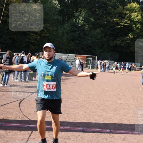 27.09.2026 - 35. Volkslauf durch das schöne Alstertal Strokosch-Dieckow http://msf.ph/oto/10577821 27.09.2026 12:43:18 Ziel 2487 meine-sportfotos.de