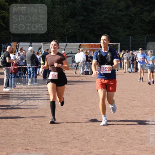 27.09.2026 - 35. Volkslauf durch das schöne Alstertal Strokosch-Dieckow http://msf.ph/oto/10577865 27.09.2026 12:43:27 Ziel 2078, 2343, 2344 meine-sportfotos.de