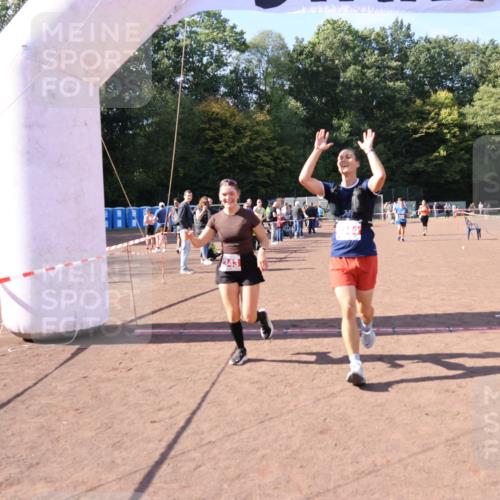 27.09.2026 - 35. Volkslauf durch das schöne Alstertal Strokosch-Dieckow http://msf.ph/oto/10577965 27.09.2026 12:43:30 Ziel 2078, 2337, 2343, 2344, 2432 meine-sportfotos.de