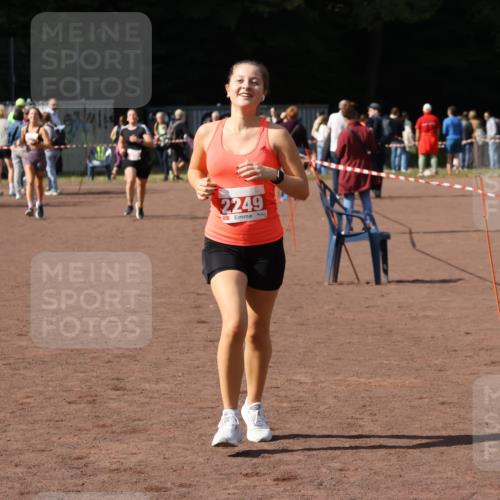 27.09.2026 - 35. Volkslauf durch das schöne Alstertal Strokosch-Dieckow http://msf.ph/oto/10578062 27.09.2026 12:33:00 Ziel 2249, 2256, 2397 meine-sportfotos.de