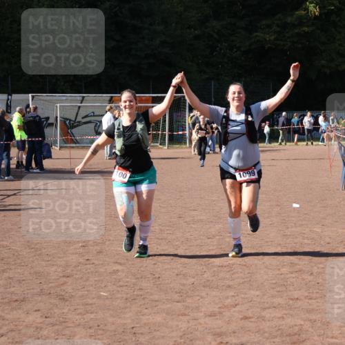 27.09.2026 - 35. Volkslauf durch das schöne Alstertal Strokosch-Dieckow http://msf.ph/oto/10578265 27.09.2026 12:44:18 Ziel 1099, 1100, 2219 meine-sportfotos.de