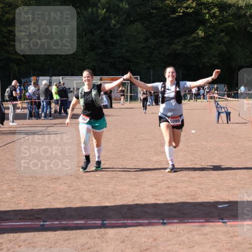 27.09.2026 - 35. Volkslauf durch das schöne Alstertal Strokosch-Dieckow http://msf.ph/oto/10578310 27.09.2026 12:44:19 Ziel 1099, 1100 meine-sportfotos.de