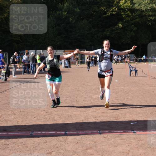27.09.2026 - 35. Volkslauf durch das schöne Alstertal Strokosch-Dieckow http://msf.ph/oto/10578341 27.09.2026 12:44:19 Ziel 1099, 1100 meine-sportfotos.de