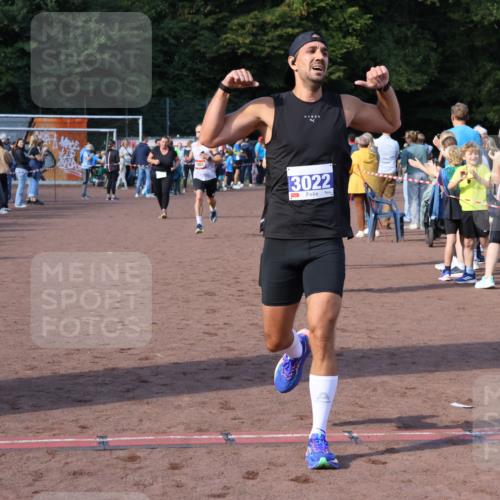 27.09.2026 - 35. Volkslauf durch das schöne Alstertal Strokosch-Dieckow http://msf.ph/oto/10578446 27.09.2026 11:19:30 Ziel 1401, 3022, 3150, 3164, 3345, 3346 meine-sportfotos.de