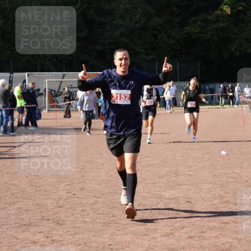 27.09.2026 - 35. Volkslauf durch das schöne Alstertal Strokosch-Dieckow http://msf.ph/oto/10578633 27.09.2026 12:44:30 Ziel 2041, 2152, 2281, 2954 meine-sportfotos.de