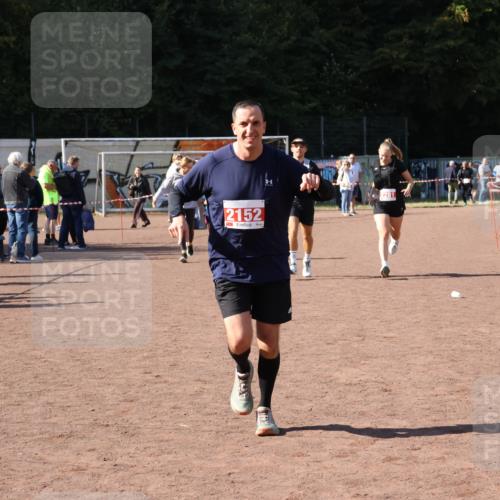 27.09.2026 - 35. Volkslauf durch das schöne Alstertal Strokosch-Dieckow http://msf.ph/oto/10578647 27.09.2026 12:44:31 Ziel 2041, 2152, 2281, 2954 meine-sportfotos.de