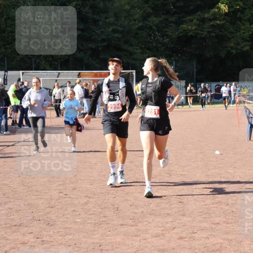 27.09.2026 - 35. Volkslauf durch das schöne Alstertal Strokosch-Dieckow http://msf.ph/oto/10578652 27.09.2026 12:44:34 Ziel 2152, 2281, 2954 meine-sportfotos.de