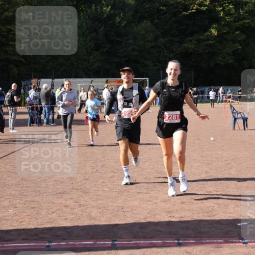 27.09.2026 - 35. Volkslauf durch das schöne Alstertal Strokosch-Dieckow http://msf.ph/oto/10578675 27.09.2026 12:44:35 Ziel 2152, 2281, 2954 meine-sportfotos.de