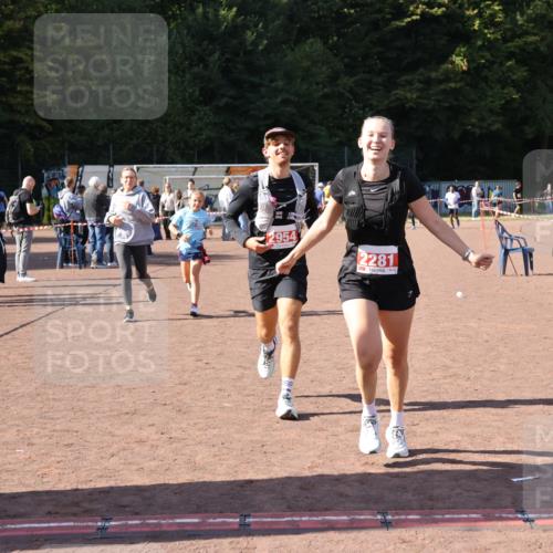 27.09.2026 - 35. Volkslauf durch das schöne Alstertal Strokosch-Dieckow http://msf.ph/oto/10578699 27.09.2026 12:44:35 Ziel 2152, 2281, 2954 meine-sportfotos.de