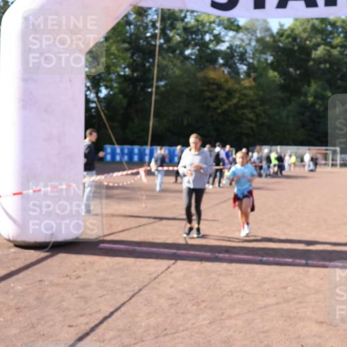 27.09.2026 - 35. Volkslauf durch das schöne Alstertal Strokosch-Dieckow http://msf.ph/oto/10578720 27.09.2026 12:44:38 Ziel 2281, 2954 meine-sportfotos.de