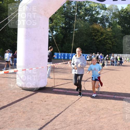 27.09.2026 - 35. Volkslauf durch das schöne Alstertal Strokosch-Dieckow http://msf.ph/oto/10578754 27.09.2026 12:44:39 Ziel 2954 meine-sportfotos.de