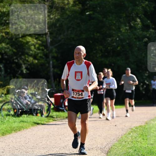 27.09.2026 - 35. Volkslauf durch das schöne Alstertal Dr. Thomas Lammeyer http://msf.ph/oto/10578889 27.09.2026 12:04:39 Laufen 1754 meine-sportfotos.de
