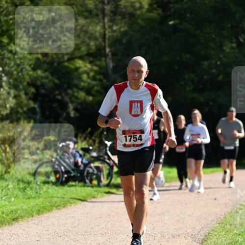 27.09.2026 - 35. Volkslauf durch das schöne Alstertal Dr. Thomas Lammeyer http://msf.ph/oto/10578894 27.09.2026 12:04:39 Laufen 1754 meine-sportfotos.de