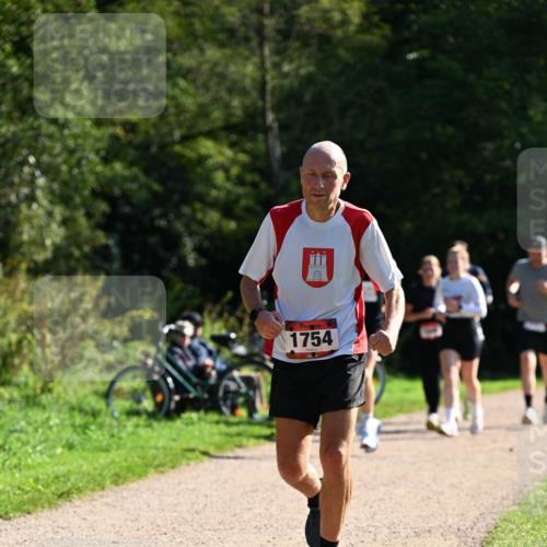 27.09.2026 - 35. Volkslauf durch das schöne Alstertal Dr. Thomas Lammeyer http://msf.ph/oto/10578895 27.09.2026 12:04:40 Laufen 1754 meine-sportfotos.de