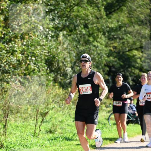 27.09.2026 - 35. Volkslauf durch das schöne Alstertal Dr. Thomas Lammeyer http://msf.ph/oto/10578899 27.09.2026 12:04:43 Laufen 2056, 1049, 111, 104 meine-sportfotos.de